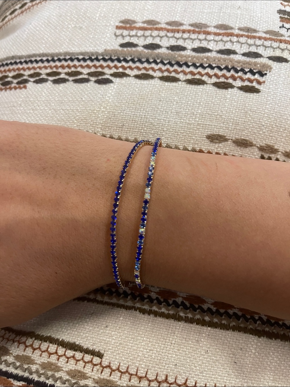 One size fits all 2 stretch braclet with beautiful Cz